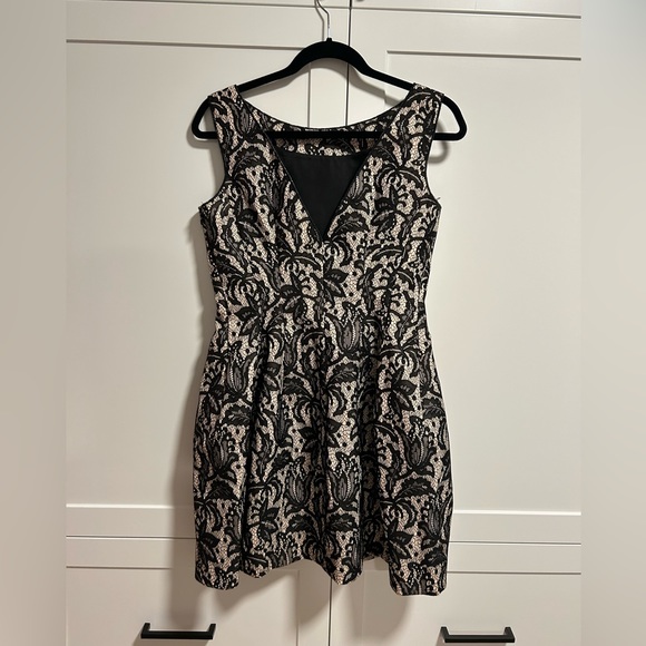 Zara lace-look tulip mini dress - Picture 3 of 4
